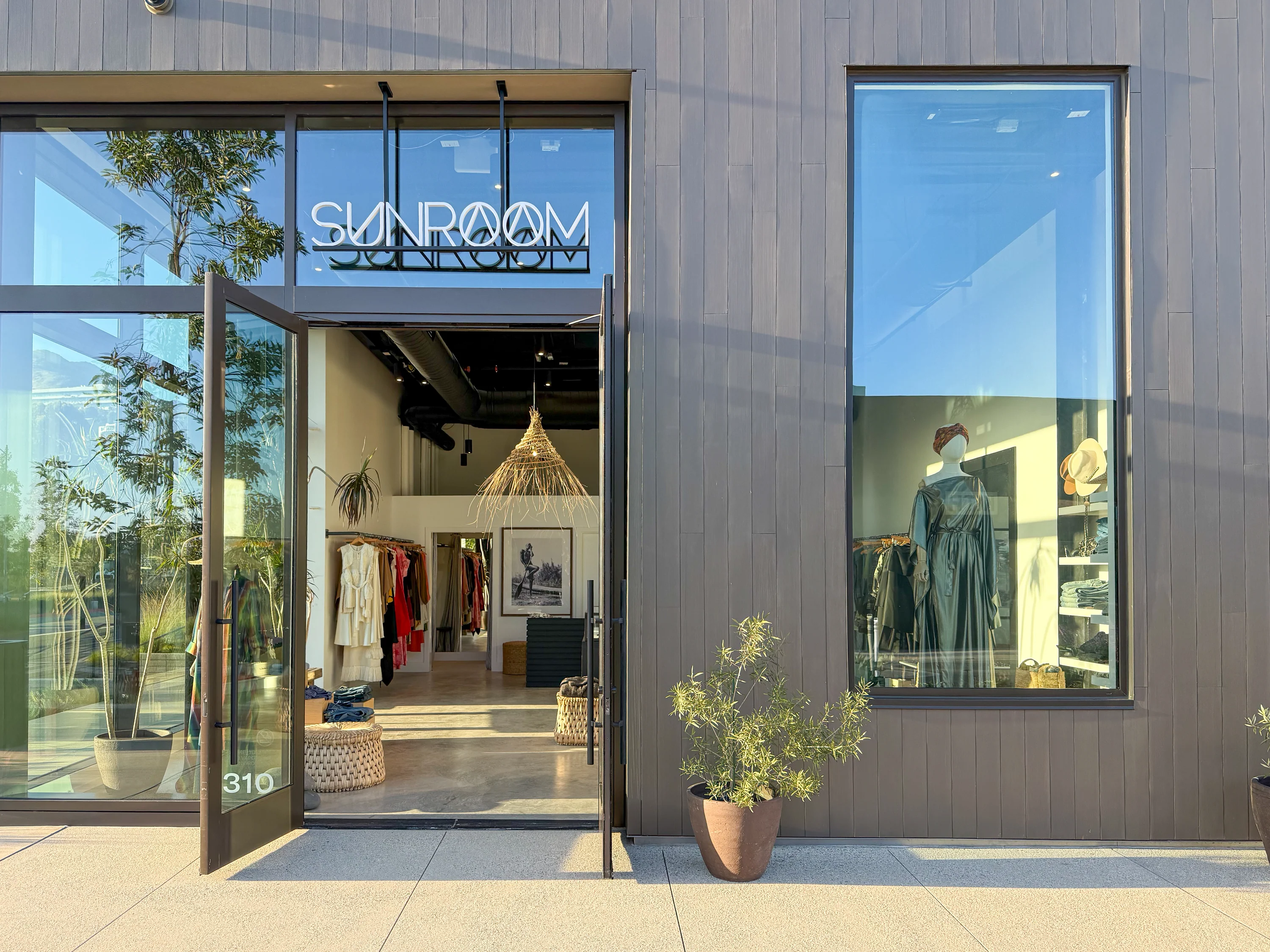 Effortless Elegance from Malibu's Coast